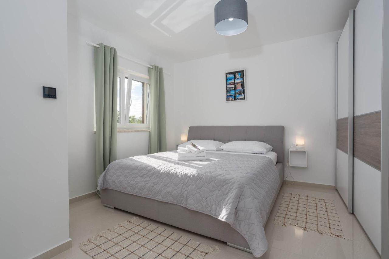 Villa Antonada Vrh  外观 照片