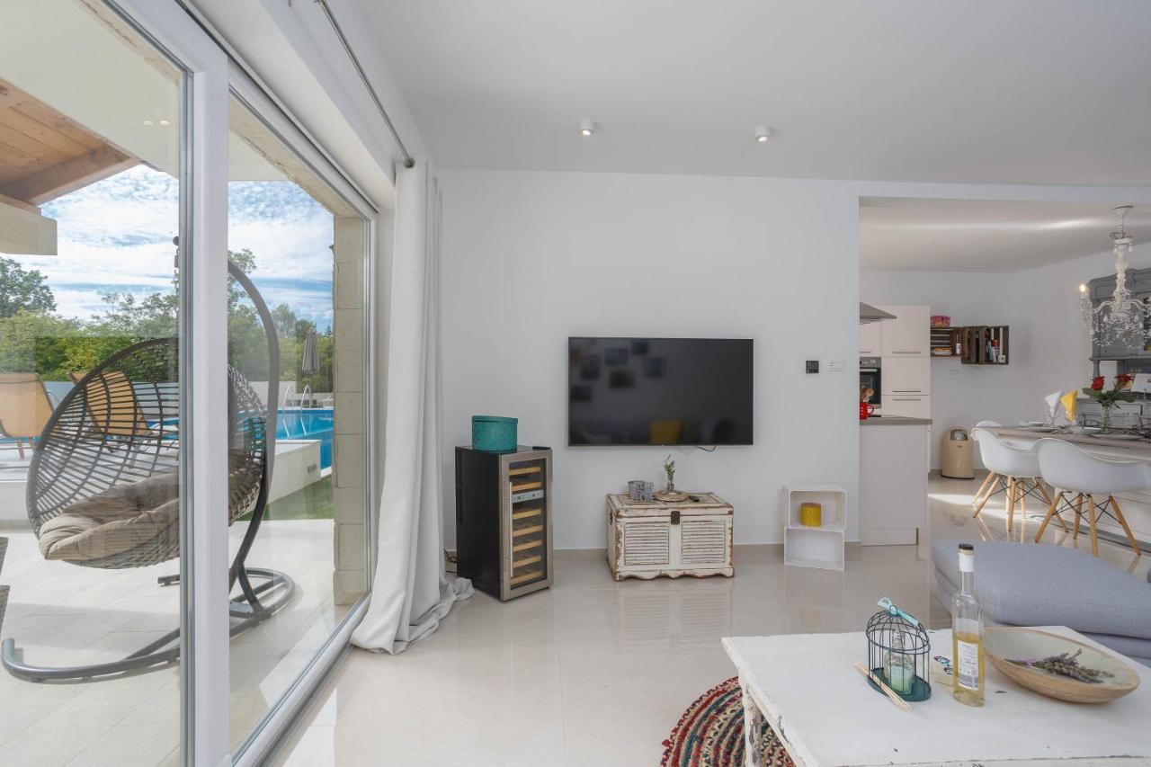 Villa Antonada Vrh  外观 照片